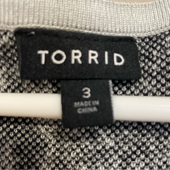 034 Torrid Sleeveless Snakeskin Trapeze Dress - Picture 4 of 5